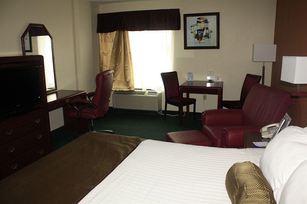ชัวร์สเตย์ พลัส โฮเต็ล บาย เบสต์เวสเทิร์น ซัมเมอร์เซ็ต Hotel ซอมเมอร์เซ็ท ภายนอก รูปภาพ