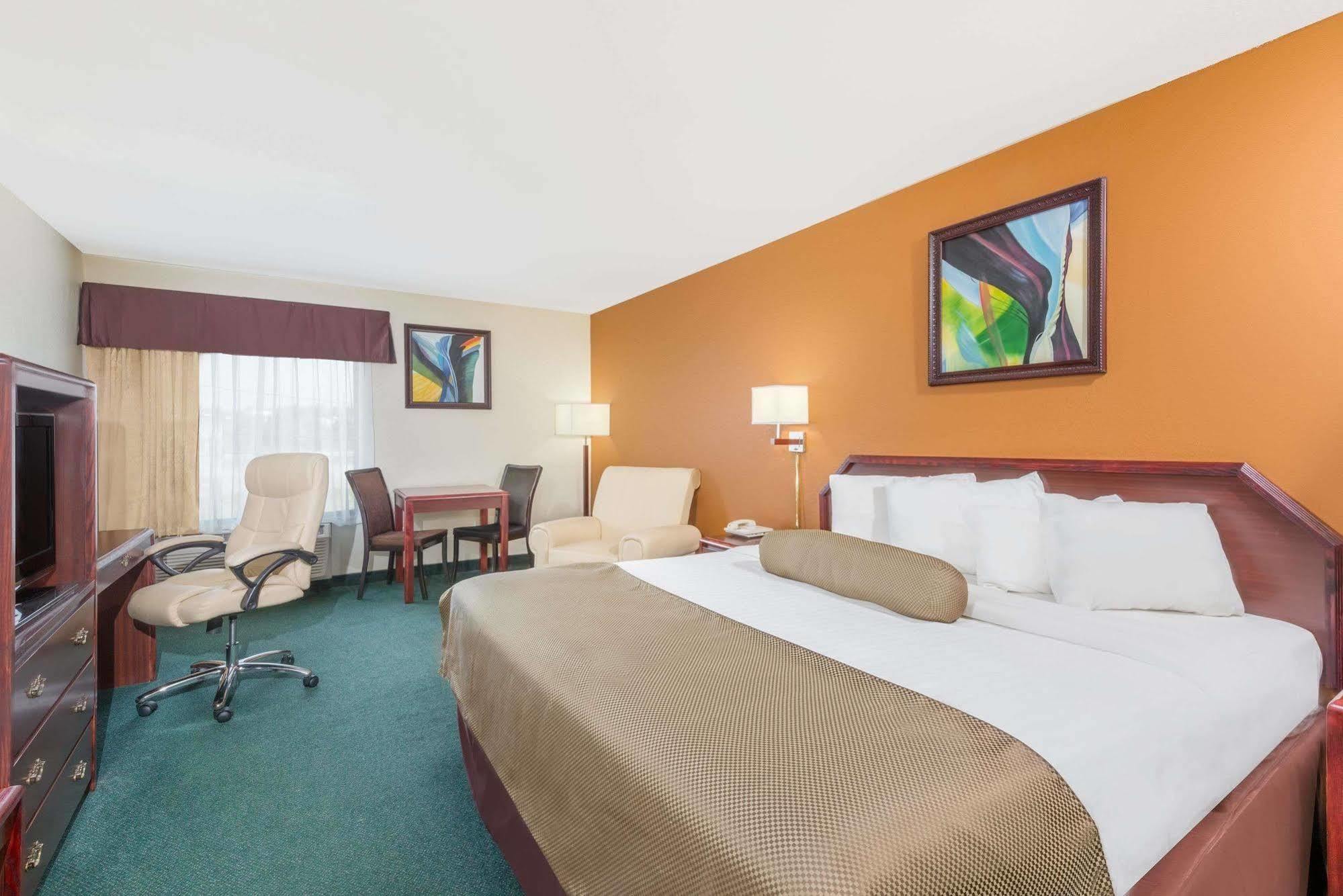 ชัวร์สเตย์ พลัส โฮเต็ล บาย เบสต์เวสเทิร์น ซัมเมอร์เซ็ต Hotel ซอมเมอร์เซ็ท ภายนอก รูปภาพ