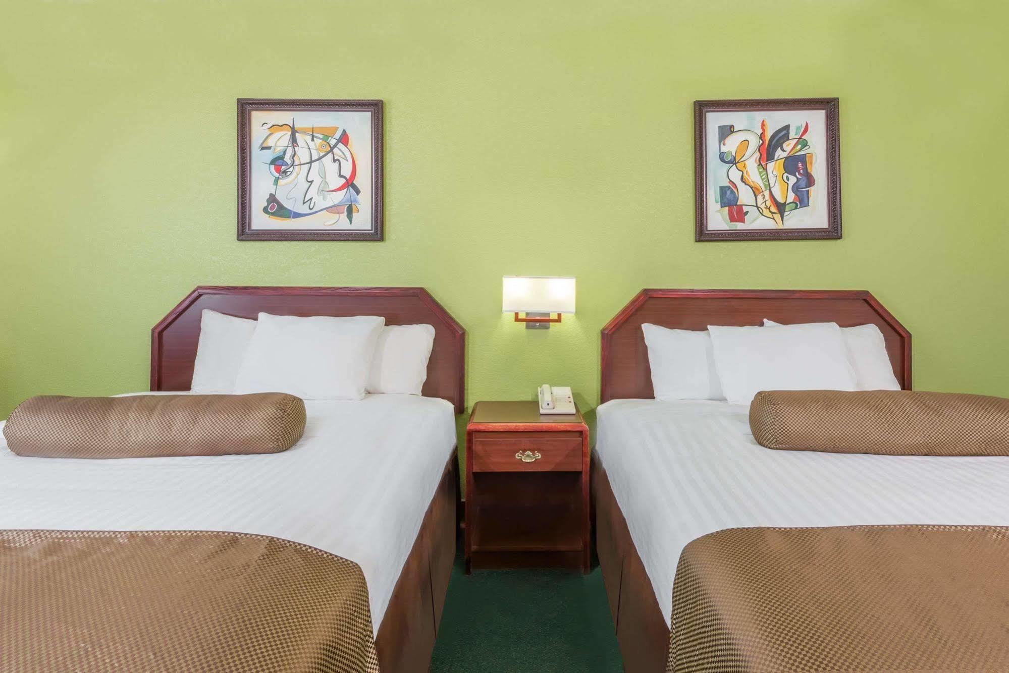 ชัวร์สเตย์ พลัส โฮเต็ล บาย เบสต์เวสเทิร์น ซัมเมอร์เซ็ต Hotel ซอมเมอร์เซ็ท ภายนอก รูปภาพ